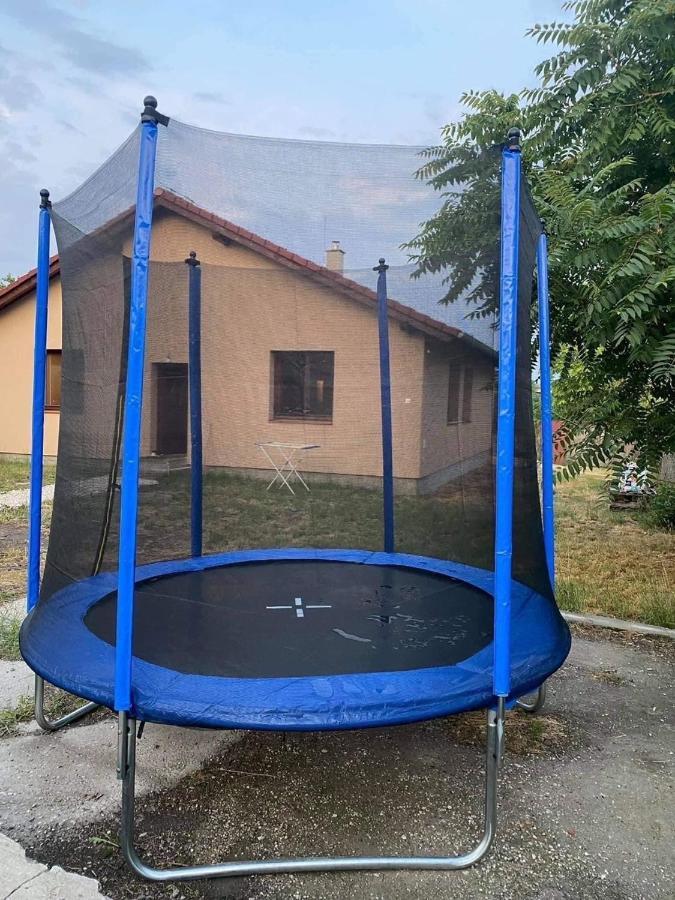 Dunajská Streda Dom Pri Kupalisku Thermalpark Na Malotejedskej מראה חיצוני תמונה